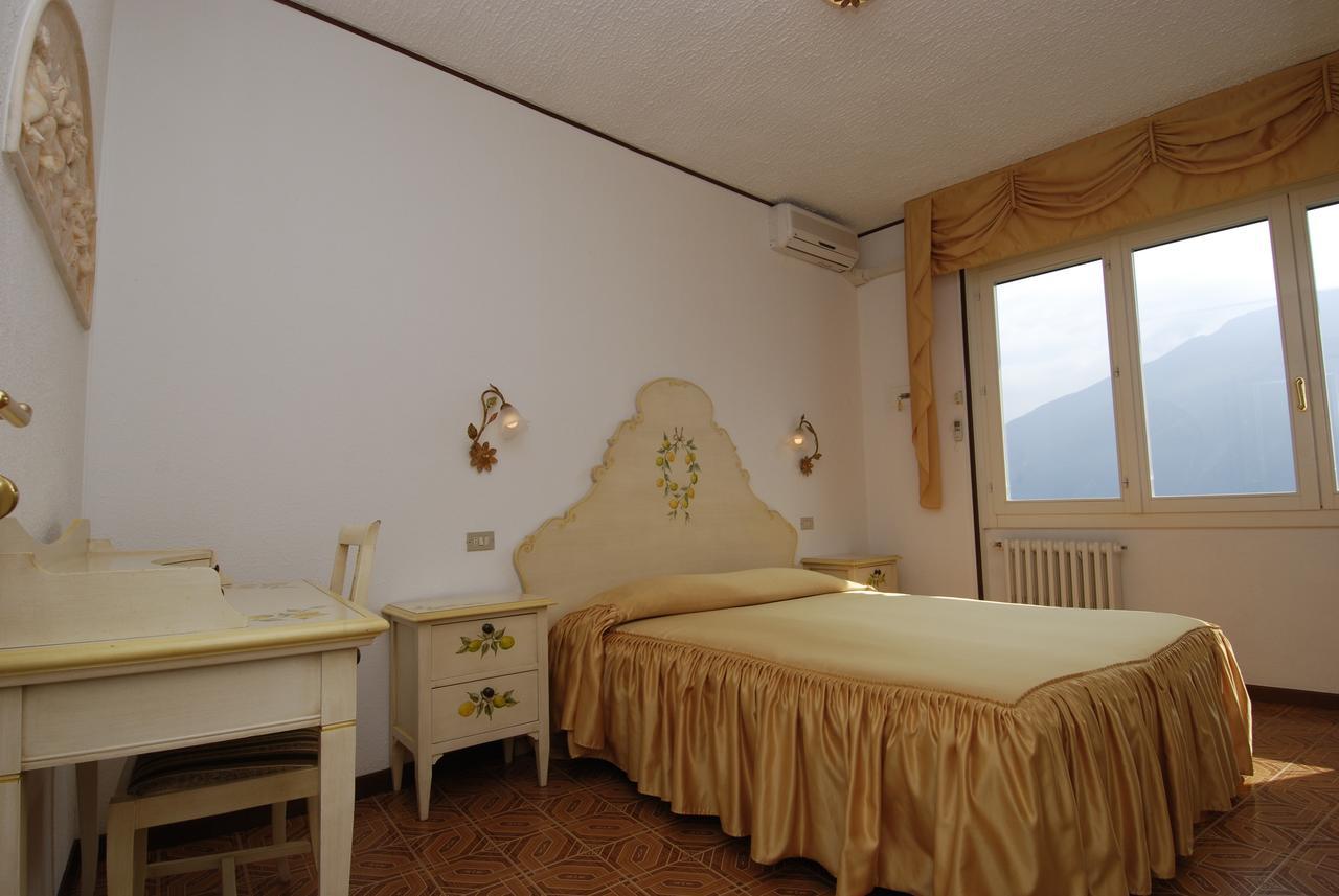 Hotel Villa Margherita Limone sul Garda Zewnętrze zdjęcie